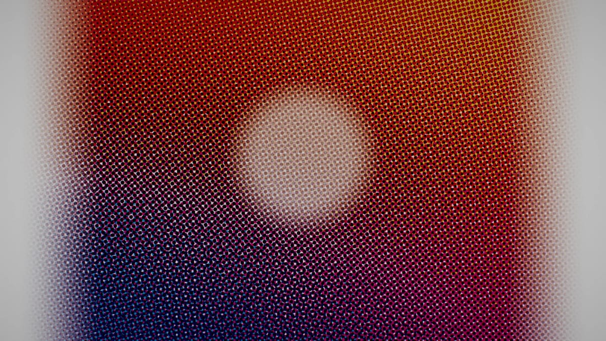 Halftone: pop-art halftone dots — screenshot of the Halofloor music visualizer