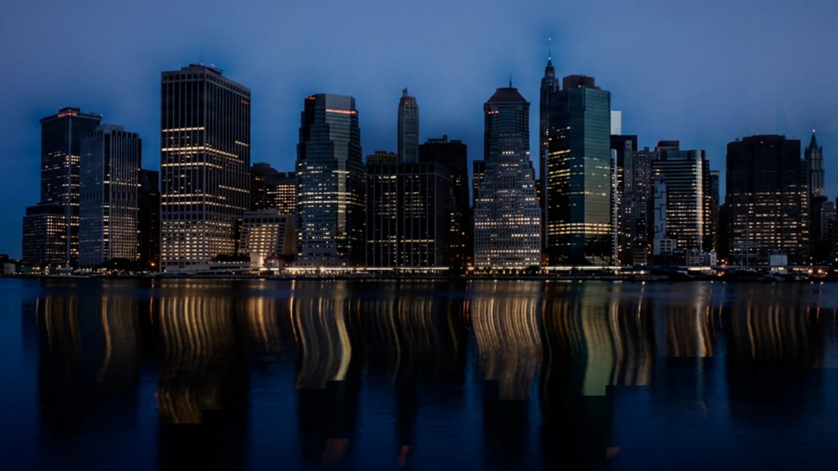 Skyline: a city skyline as an equalizer — screenshot of the Halofloor music visualizer