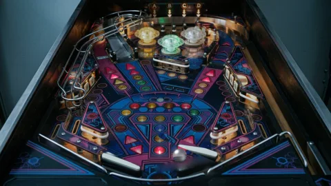 Pinball : a pinball table playing the music