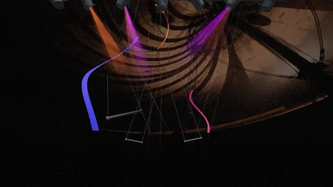 Trapeze : Lines dancing under a lighting rig