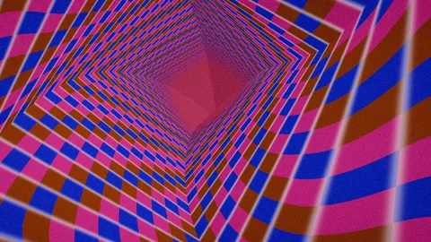 Vertigo : Pink and blue checkered tunnel